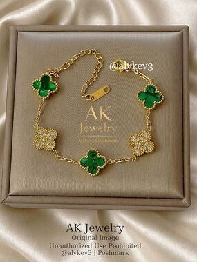 💎18k Malachite Green LUXURY QUATREFOIL Clover 5 Motif Bracelet, Pave  GP